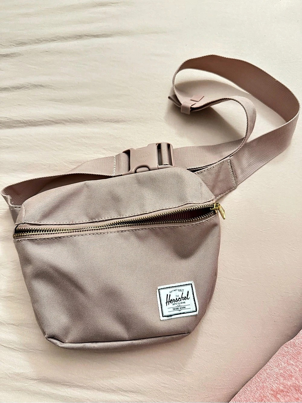Herschel Crossbody Bag in Pink Like New